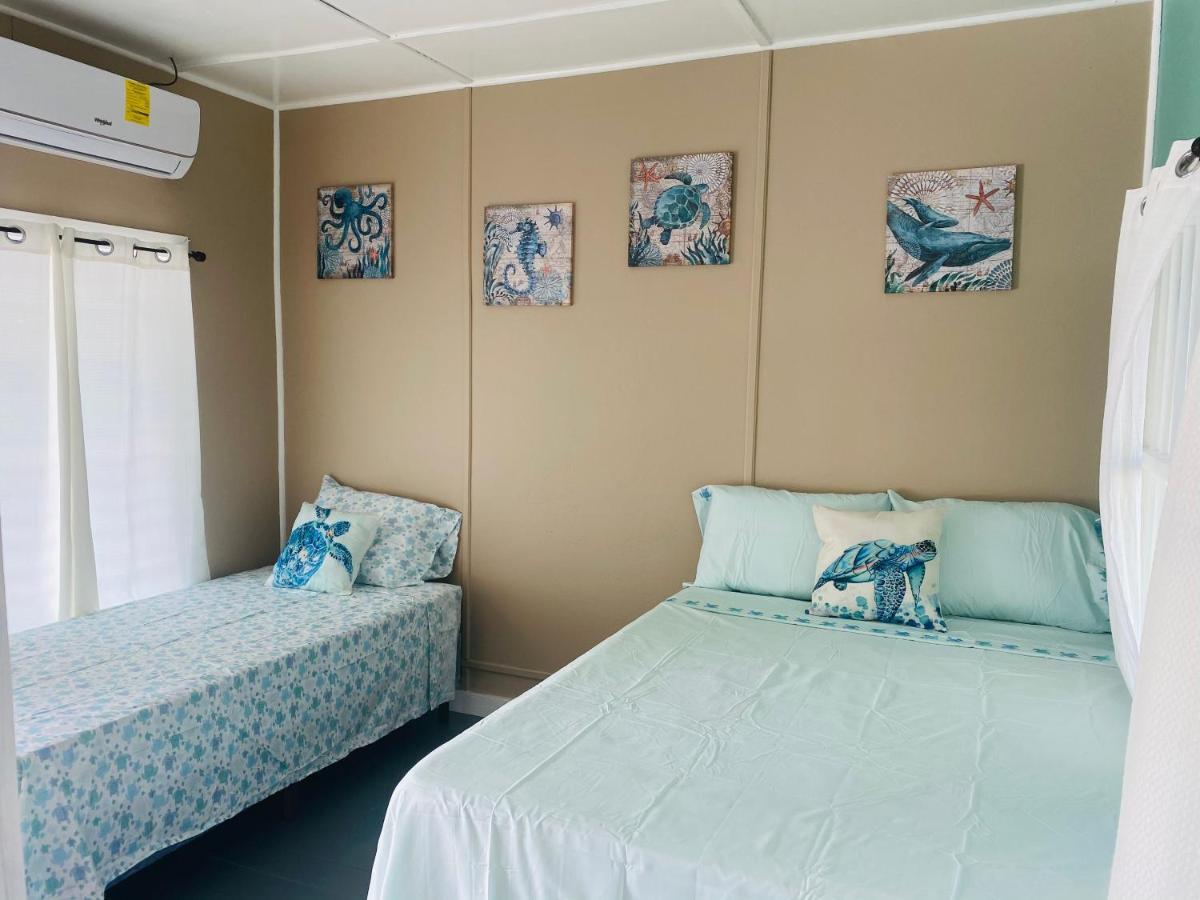 Blue Sky Rentals Утила Екстериор снимка