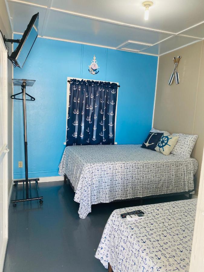 Blue Sky Rentals Утила Екстериор снимка