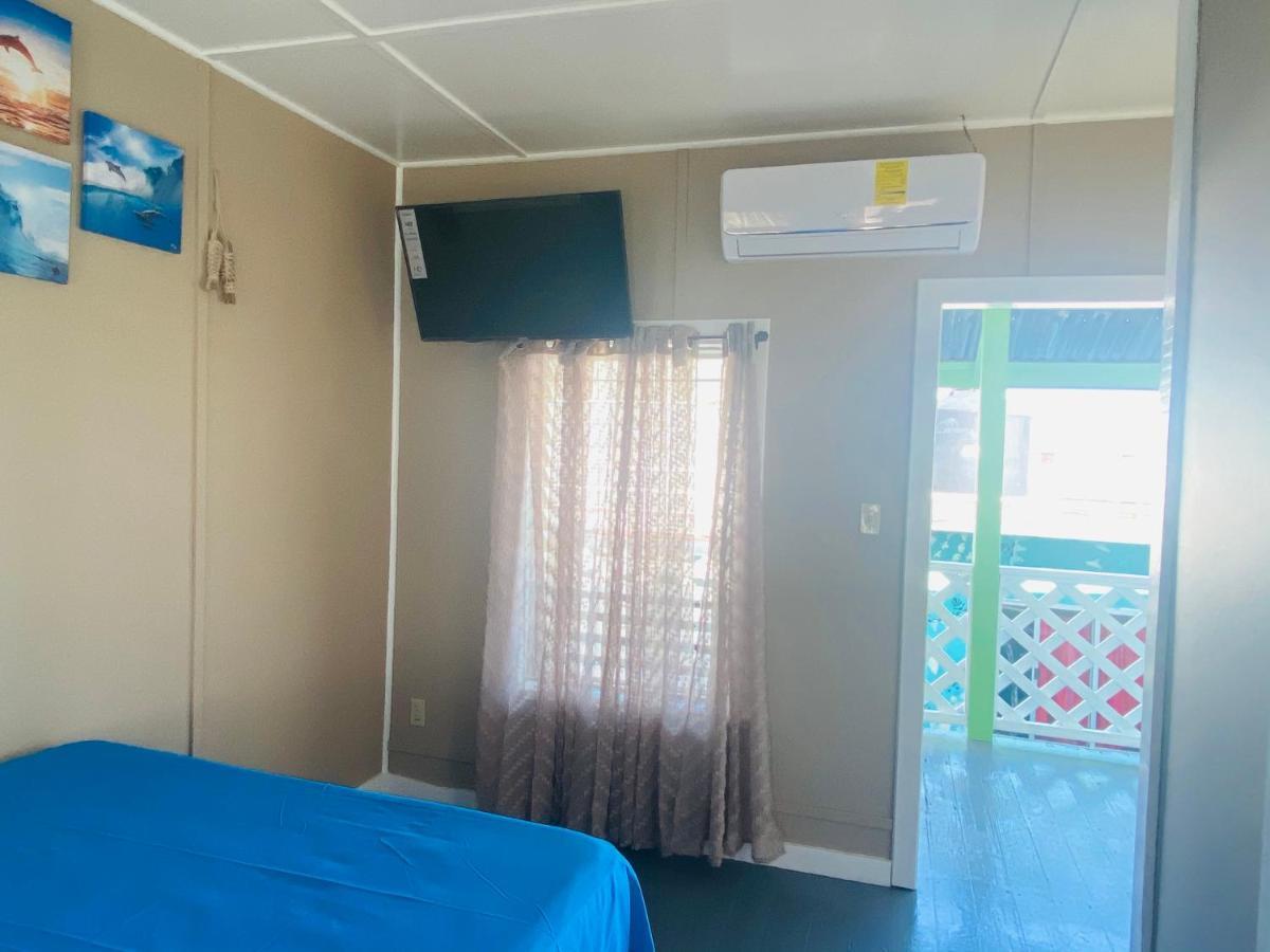 Blue Sky Rentals Утила Екстериор снимка
